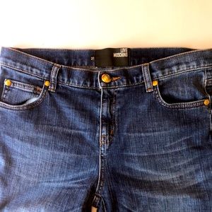 LOVE MOSCHINO WOMENS SLIM FIT JEANS SIZE 31 98% COTTON ANS 2%ELASTANE.